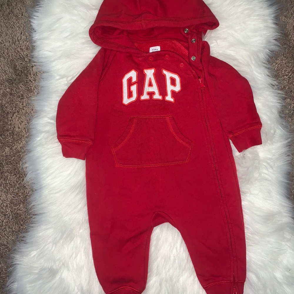 Gap One Piece